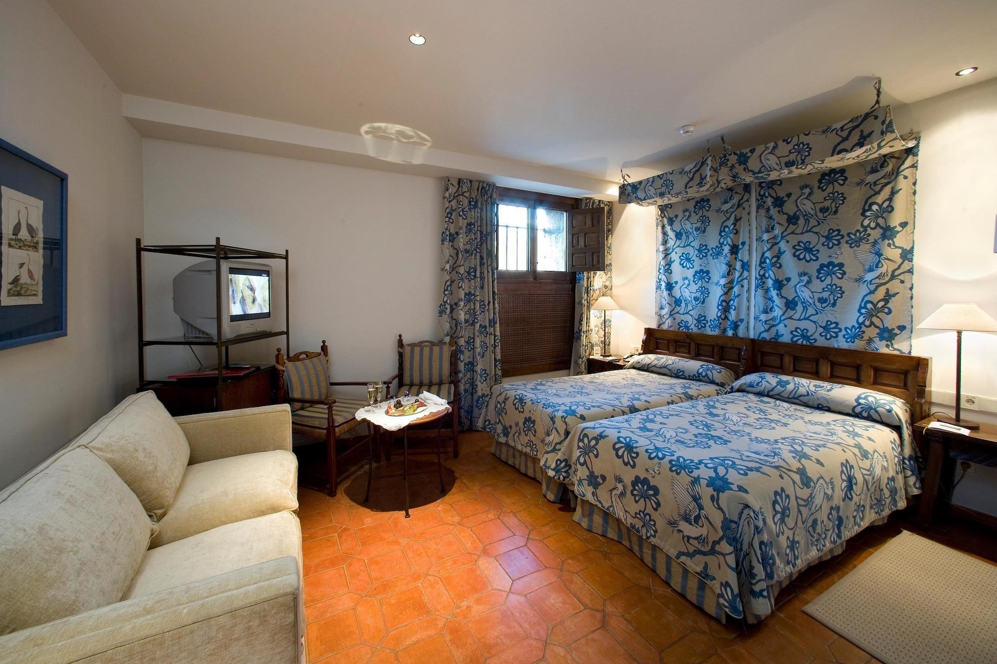 Parador De Jarandilla De La Vera Exterior foto
