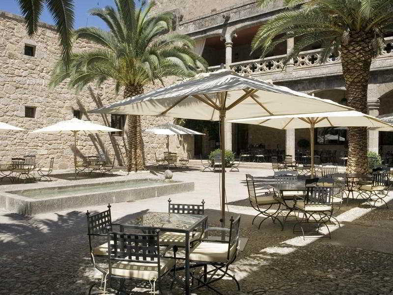 Parador De Jarandilla De La Vera Exterior foto